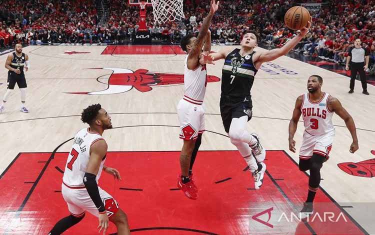 Bucks Rebut Gim 3 Demi Ungguli Bulls 2-1