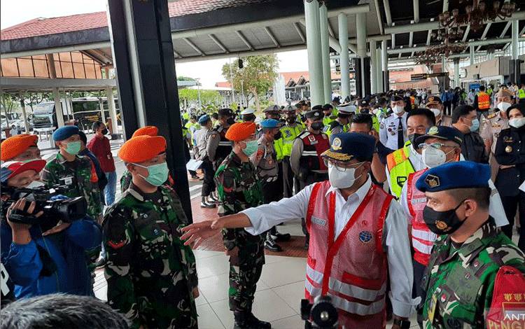 Menhub Buka Apel Siaga Posko Lebaran di Bandara Soekarno Hatta