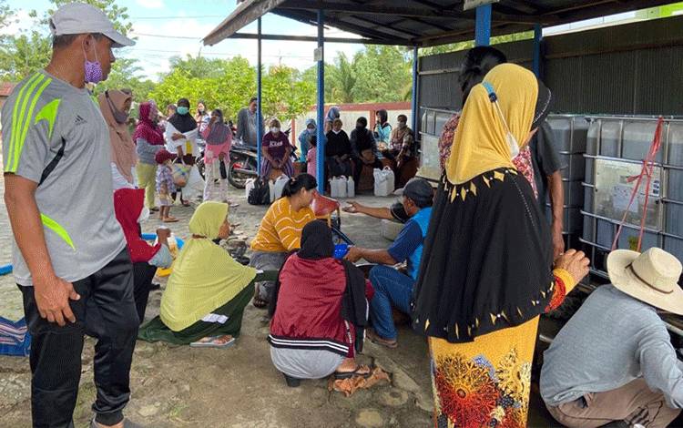 7.000 Liter Minyak Goreng Curah dari PT CBU Dijual di Kelurahan Pasir Putih?
