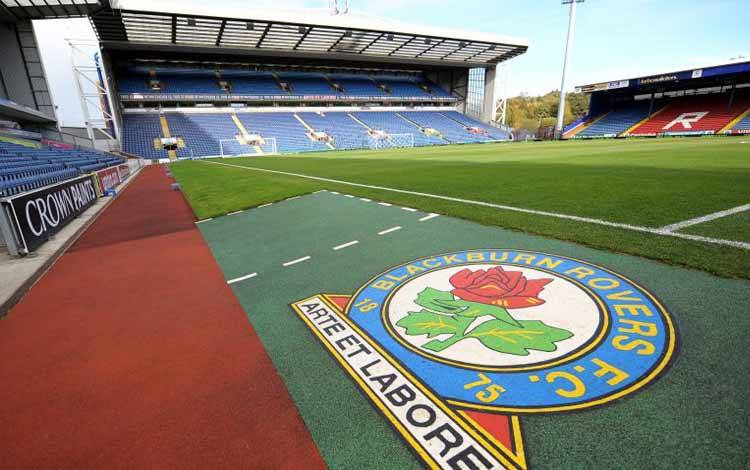 Klub Inggris Blackburn Gelar Salat Idul Fitri di Stadion Ewood Park