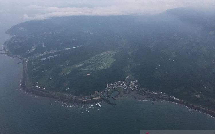 Armada China Bayangi Kapal Perang AS di Selat Taiwan