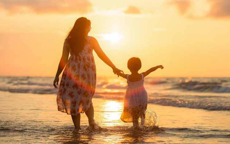 Tips Tumbuhkan Emosi Positif Anak saat Lebaran di Masa Pandemi