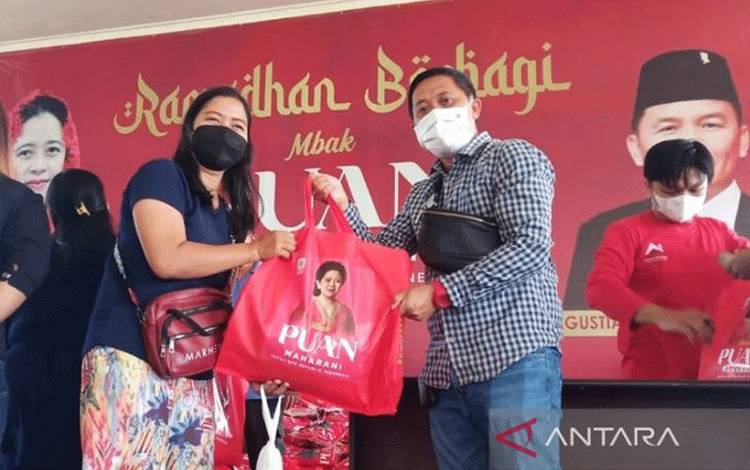 Agustiar Salurkan Beras Gratis untuk 8 Kabupaten di Kalteng