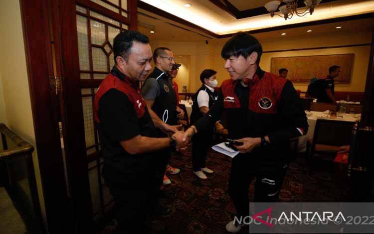 Timnas Sepak Bola dan Rowing Bertolak ke Vietnam untuk SEA Games