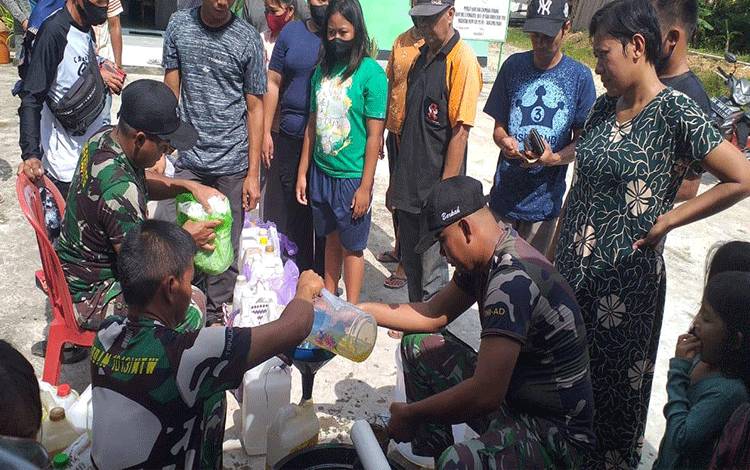 Masyatakat Murung Raya Sambut Gembira Minyak Goreng Murah CBI Group