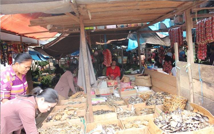 Warga Murung Raya Harap Harga Kebutuhan Kembali Stabil