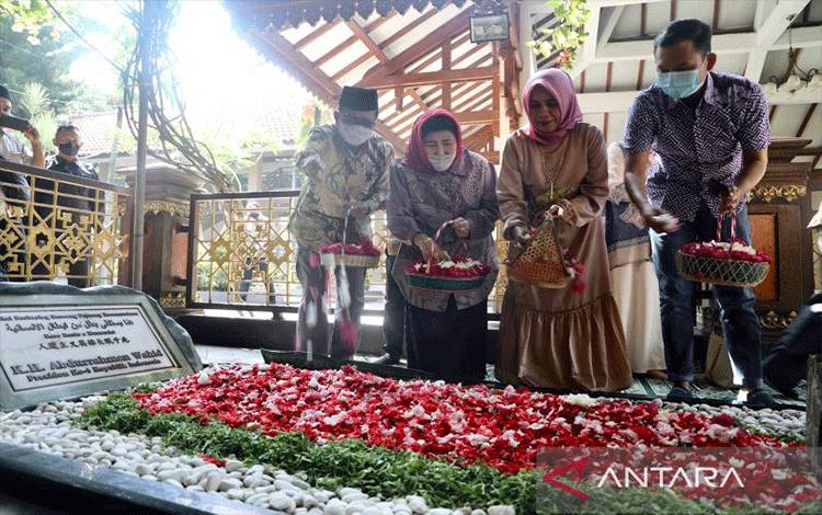 Mahfud MD Kenang Gus Dur Sebagai Guru Agama Sekaligus Mentor Politik