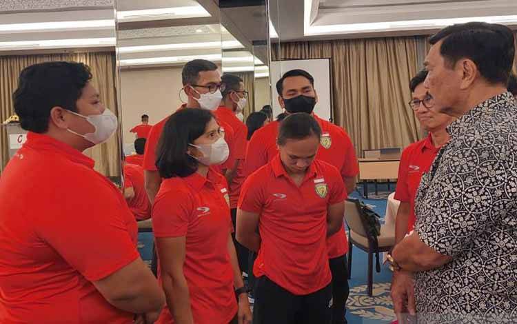Luhut Bakar Semangat Lalu Zohri dan Kolega Jelang SEA Games Vietnam