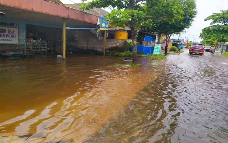Drainase Tak Mampu Atasi Hujan dengan Curah Tinggi
