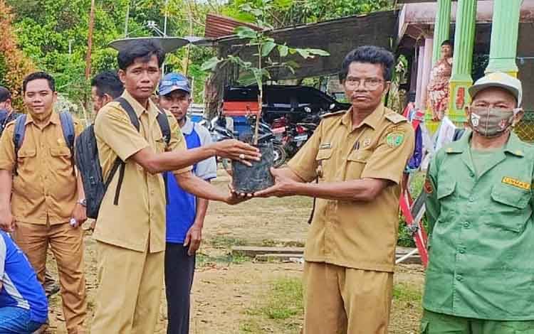 Pemdes Malintut di Barito Timur Ingin Lengkeng Jadi Ikon Desa