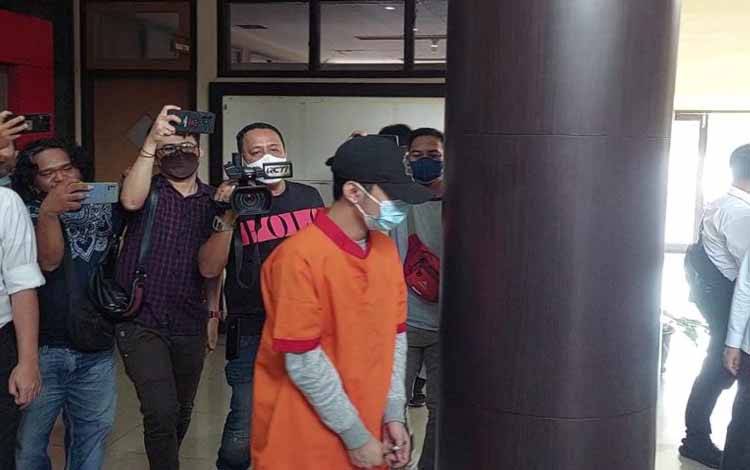 Polisi Tangkap Selebram yang Promosi Situs Judi Daring