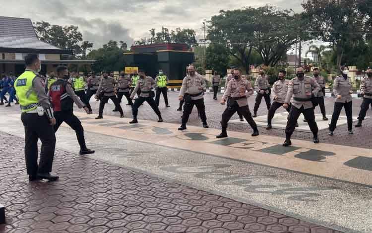 Kemampuan Bela Diri Personel Polres Seruyan Terus Ditingkatkan