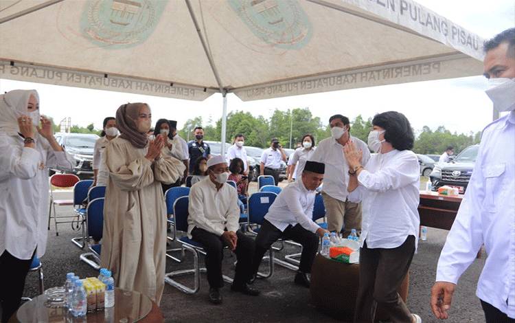 Taty Narang Dorong Peningkatan Agrowisata
