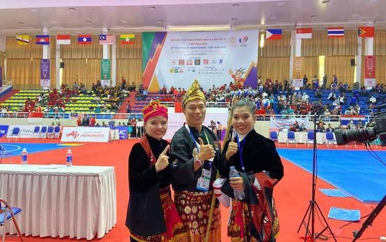Pesilat Putri Ririn/Riska Sumbang Emas Pertama Pencak Silat