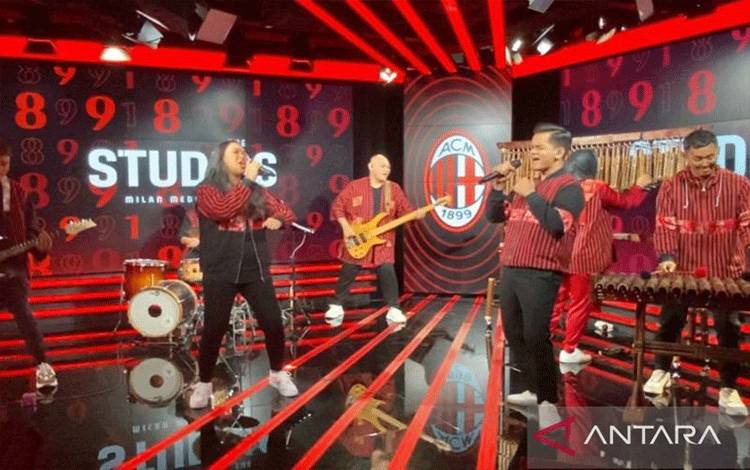 Musisi Indonesia Gelar Pertunjukan Angklung di Markas AC Milan