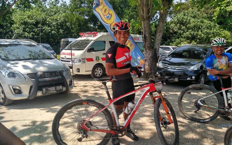 Zainal Fanani Sumbang Emas Kedua Balap Sepeda SEA Games Vietnam