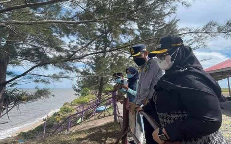 Pemkab Kotim akan Atur Retribusi Parkir di Lokasi Wisata Pantai Ujung Pandaran