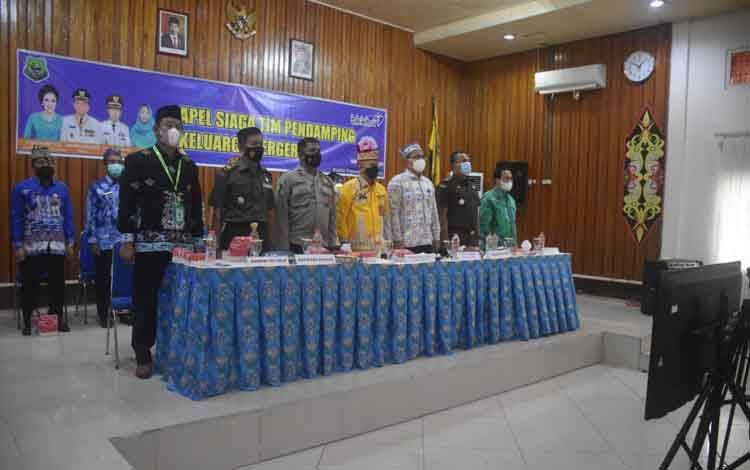 Sekda Kapuas Harapkan Tim Kader KB dan PKK di Desa Terus Aktif Pendampingan Kesehatan Warga
