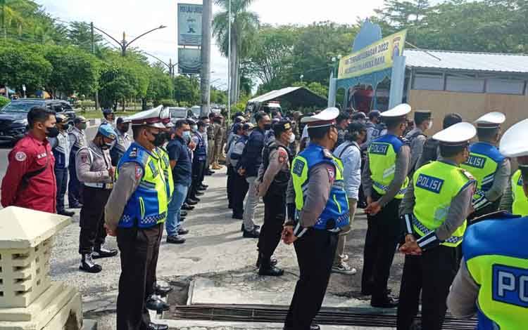 Petugas Gabungan Amankan Pembukaan Festival Budaya Isen Mulang 2022