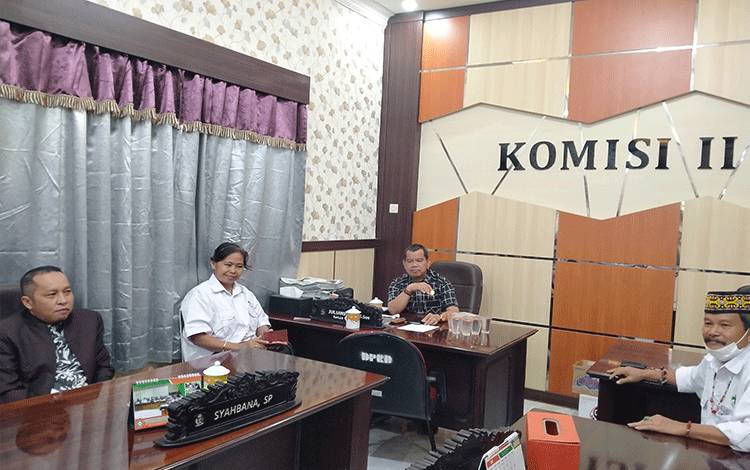 DPRD Kotim Respon Positif Kedatangan Apkasindo Terkait Anjloknya Harga TBS