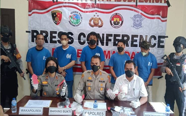 Polres Lamandau Gagalkan Peredaran Setengah Kilogram Sabu