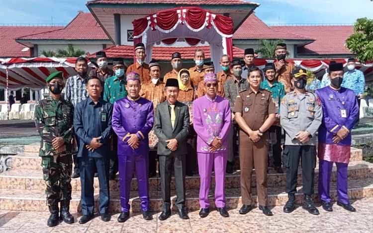 Pemkab Sukamara Upacara Peringati Hardiknas
