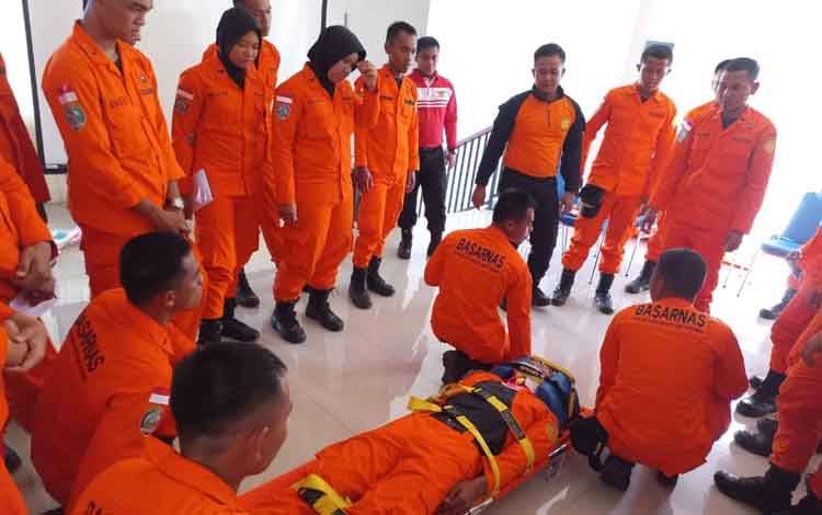 Basarnas Palangka Raya Gelar Latihan Pertolongan di Perairan