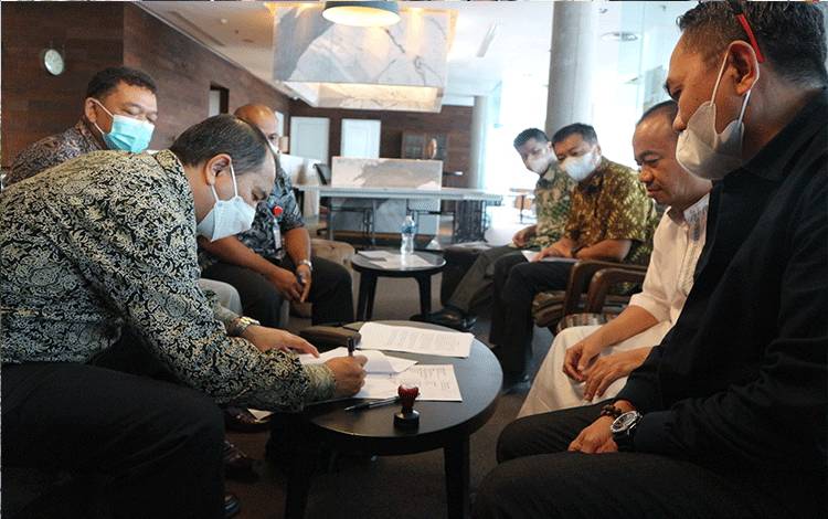 Bupati Seruyan Tegaskan Kawal Kewajiban Perusahaan Sawit