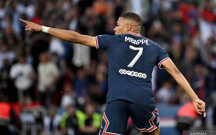 Hattrick Mbappe Antar PSG Tutup Musim dengan Gasak Metz 5-0