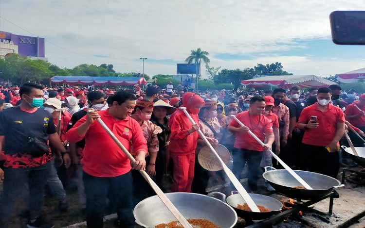 Pemprov Kalteng Ikuti Pencatatan Rekor Muri Tradisi Mangenta