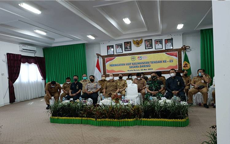 Pemkab Gumas Ikuti Upacara HUT Kalteng ke-65