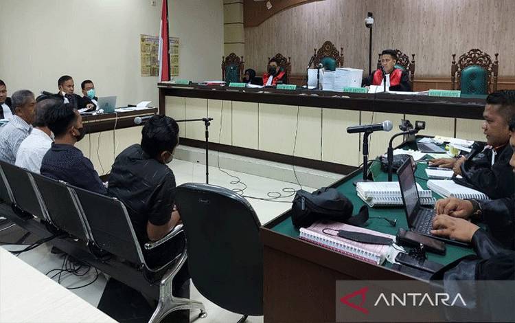 Uang untuk Bupati HSU Diserahkan Dalam Kardus Mi Instan
