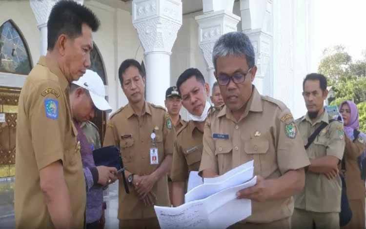 Bupati Barito Utara Tinjau Penyelesaian Pembangunan Masjid Raya Shirathal Mustaqim dan Islamic Center