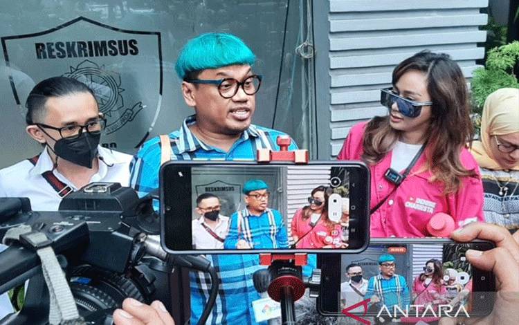 Polda Metro Periksa Uya Kuya Terkait Laporan terhadap Medina Zein