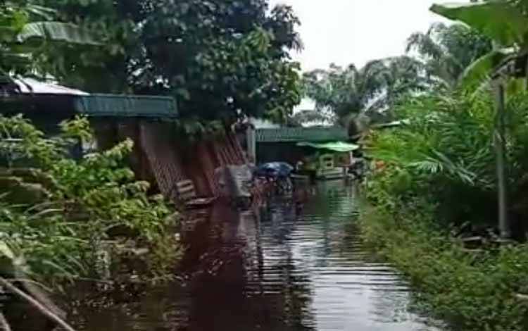 Sudah Sepekan Rumah Warga Desa Ramban Terendam