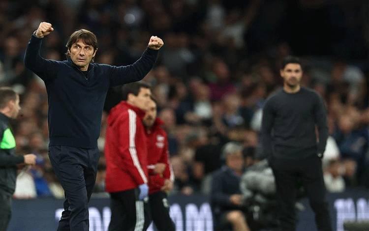 Diberikan Dana Transfer Besar, Conte Putuskan Bertahan di Tottenham