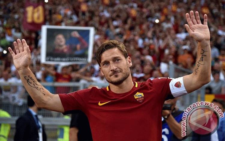 Pemilik Klub Bujuk Francesco Totti untuk kembali ke AS Roma