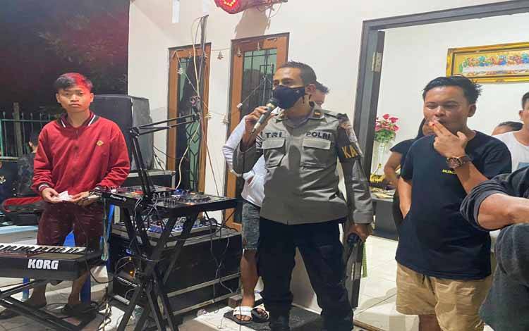 Polisi Bubarkan Acara Live Musik DJ di Perumahan Padat Penduduk