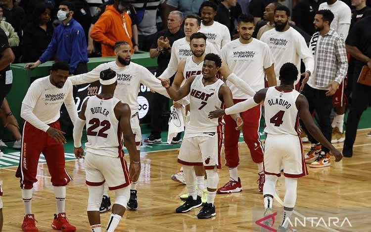 Heat Didenda Rp 363 Juta karena Perilaku Sekitar Bangku Cadangan