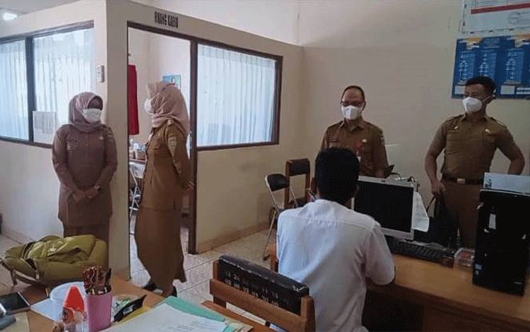 Pj Bupati Barito Selatan Sidak ke Sejumlah SOPD