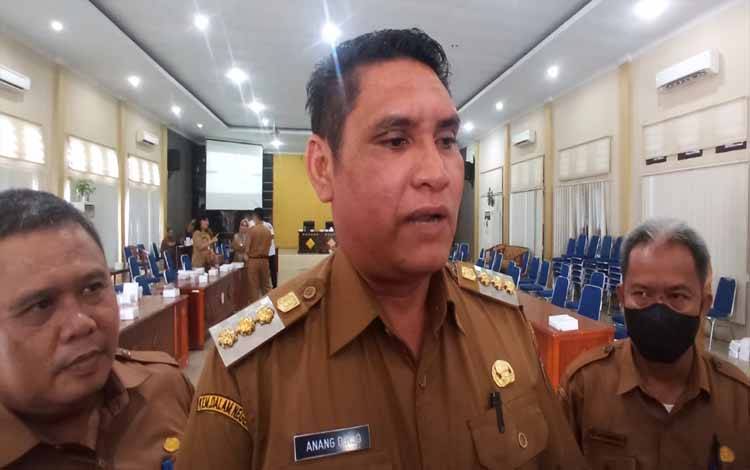 Pimpin Rapat Bersama SKPD, Ini yang Disampaikan Pj Bupati Kobar