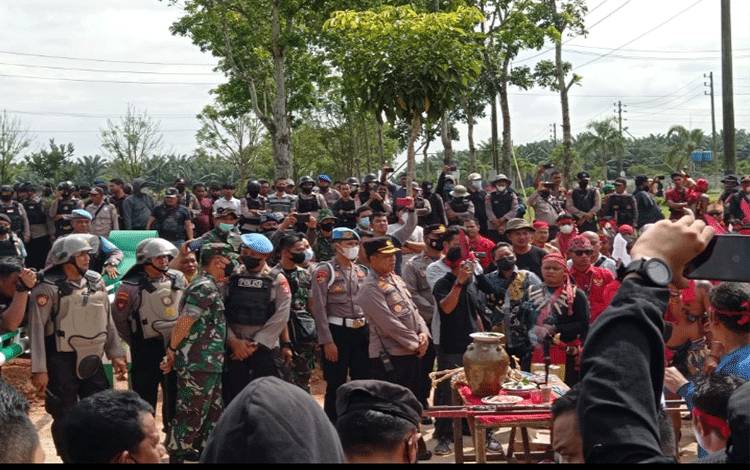 Dukung Langkah Organisasi Adat Bantu Masyarakat Perjuangkan Plasma
