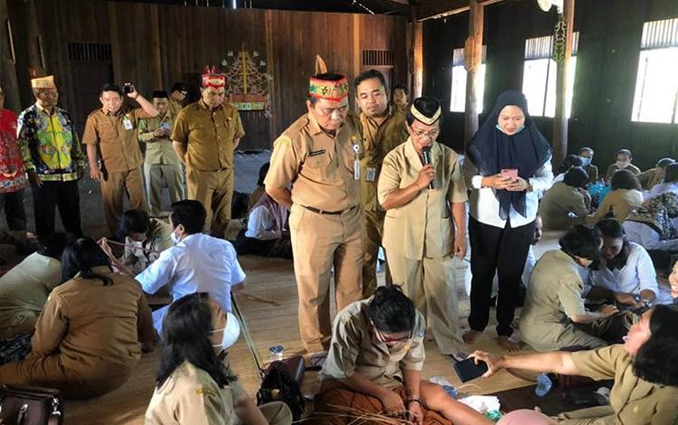 Disdik Kapuas dan Disbudpora Lestarikan Kearifan Lokal