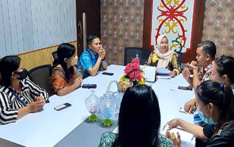 Guru PPPK di Palangka Raya Belum Terima Gaji Sejak April 2022, THR pun Tertunda