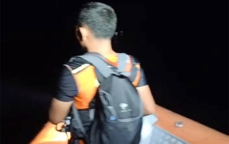 Perahu Angkut Sawit Terbalik, Motoris Tenggelam