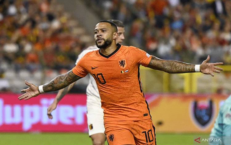 Dua Gol Memphis Depay Turut Bawa Belanda Hancurkan Belgia