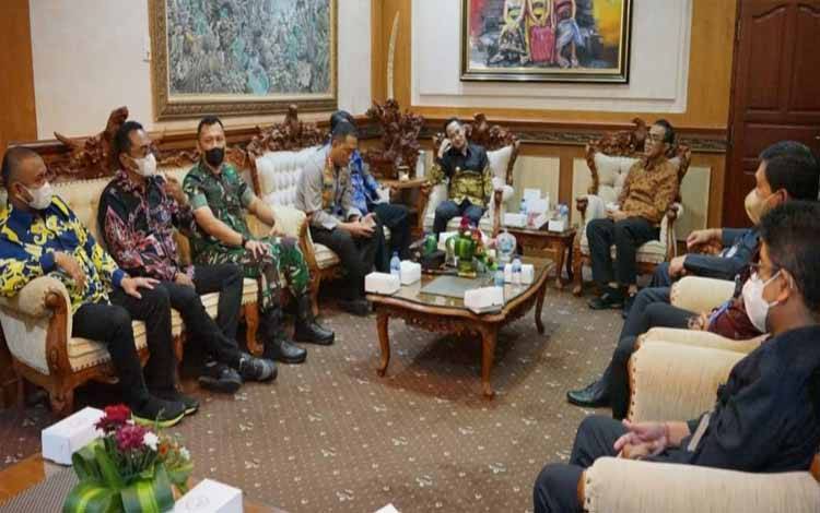 Wali Kota Palangka Raya Kunker ke Bali Bahas Sister City Pemberantasan Narkoba