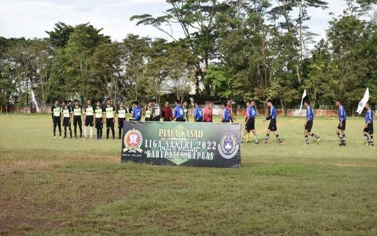 Kodim Kuala Kapuas Gelar Turnamen Sepak Bola Piala KASAD Liga Santri