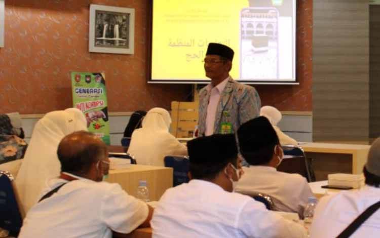 61 Calon Haji Asal Kobar Berangkat Melalui Embarkasi Banjarmasin