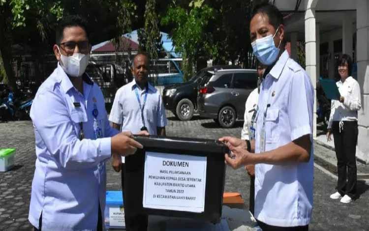 Dokumen Pelaporan Pemilihan Kepala Desa Diserahkan di Barito Utara